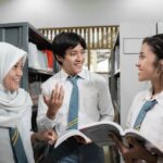 Puisi Perpisahan Sekolah Makna, Contoh, dan Cara Menulis yang Menyentuh Hati