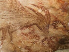 Lukisan Tertua di Indonesia Jejak Seni Prasejarah yang Mengungkap Rahasia Manusia Purba