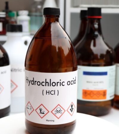 Mengenal Air Keras Pengertian, Jenis, Kegunaan, dan Bahayanya