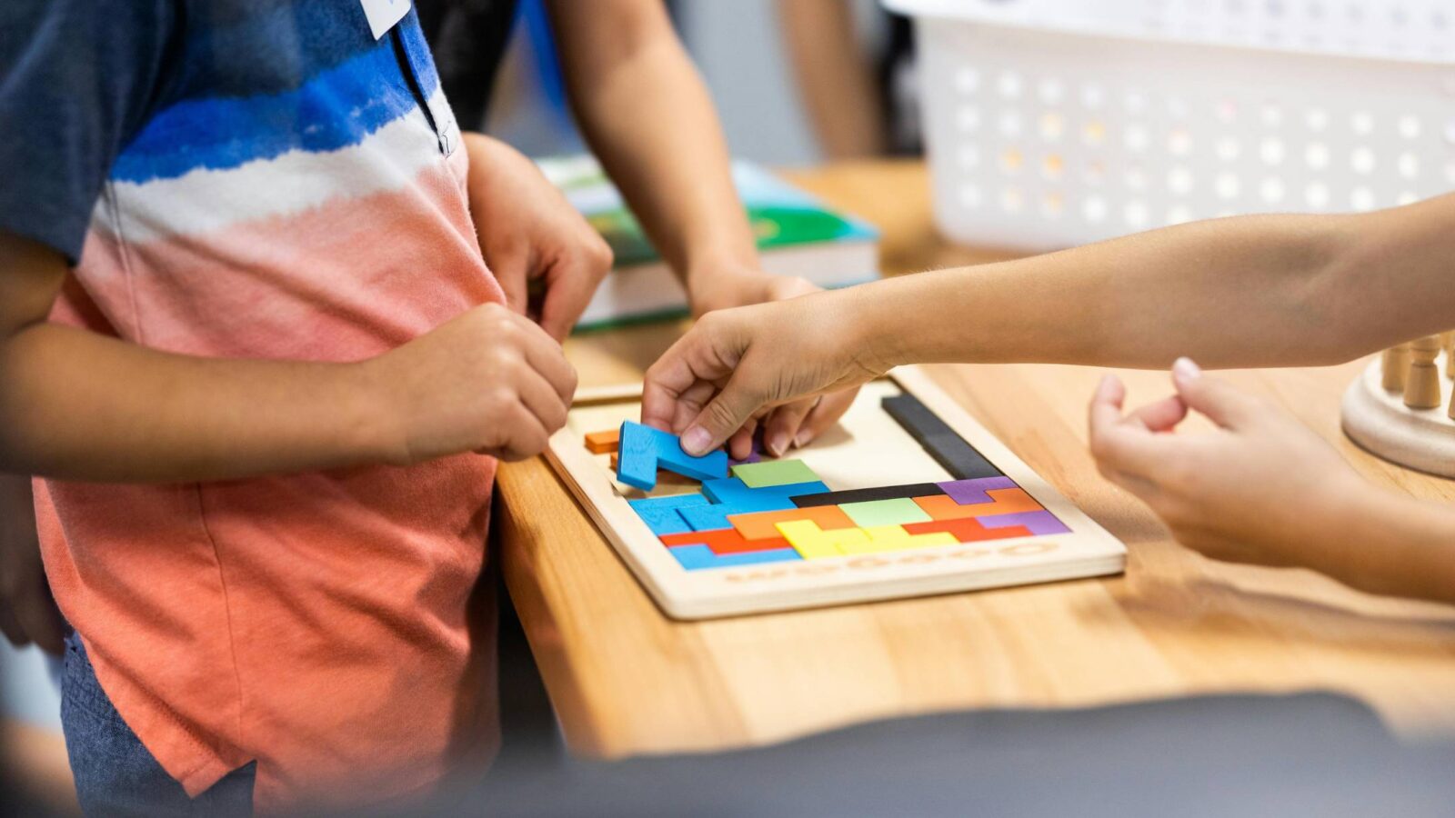 Select Kumpulan Teka-Teki Sulit dan Cara Melatih Logika dengan Menyenangkan Kumpulan Teka-Teki Sulit dan Cara Melatih Logika dengan Menyenangkan