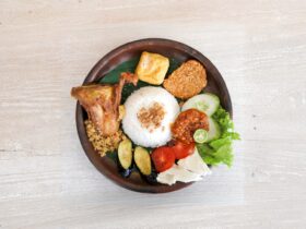 Pecel Ayam Enak Resep Asal Usul dan Tips Membuat Sambal Lezat