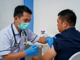 Vaksin Booster: Manfaat, Jadwal dan Efektivitas di Indonesia