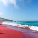 Pantai Merah Banyuwangi Keunikan Pasir Merah dan Aktivitas Wisata